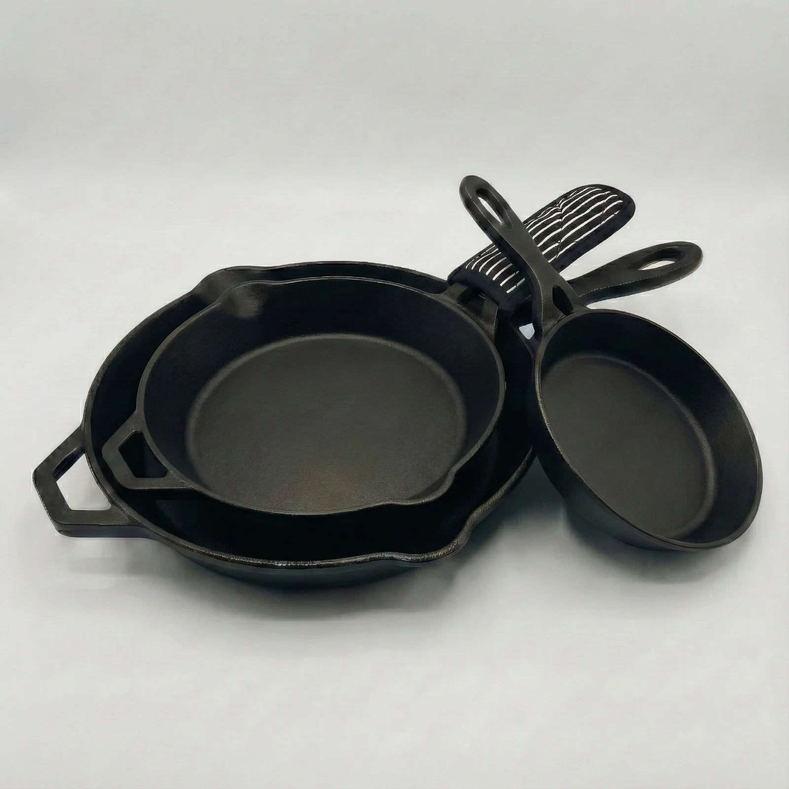 Rednas gietijzeren koekenpannen set 3-delig (16, 22 en 28 cm) — gietijzeren pannen zonder coating, geschikt voor oven en BBQ